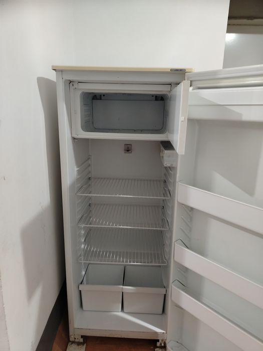 Продам холодильник Атлант