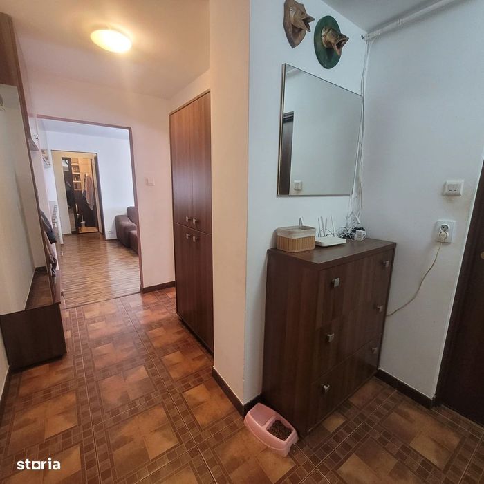De vanzare apartament cu 4 camere Bld Grivitei