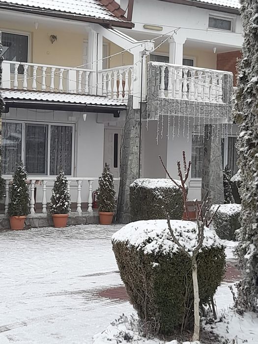 Petrece Revelionul 2026 la munte in apropiere de Ranca, Baia de Fier