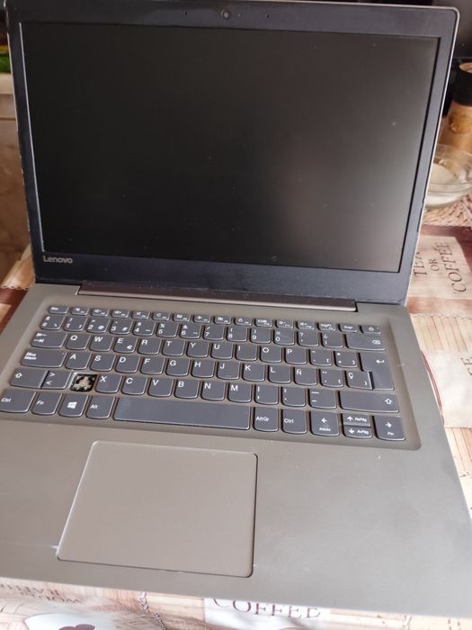 Vând leptop  lenovo