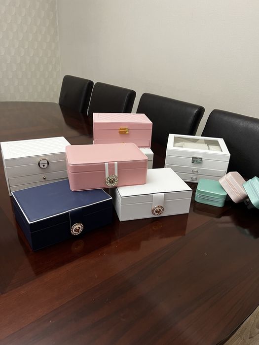 Шкатулки для украшений