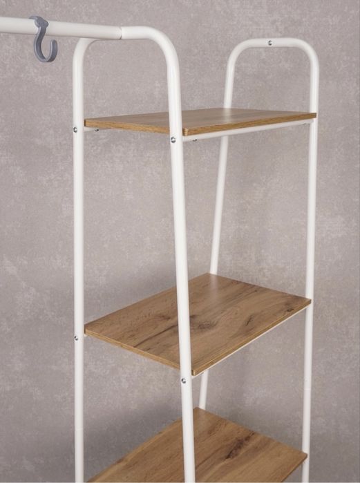 Напольная вешалка с полками для одежды