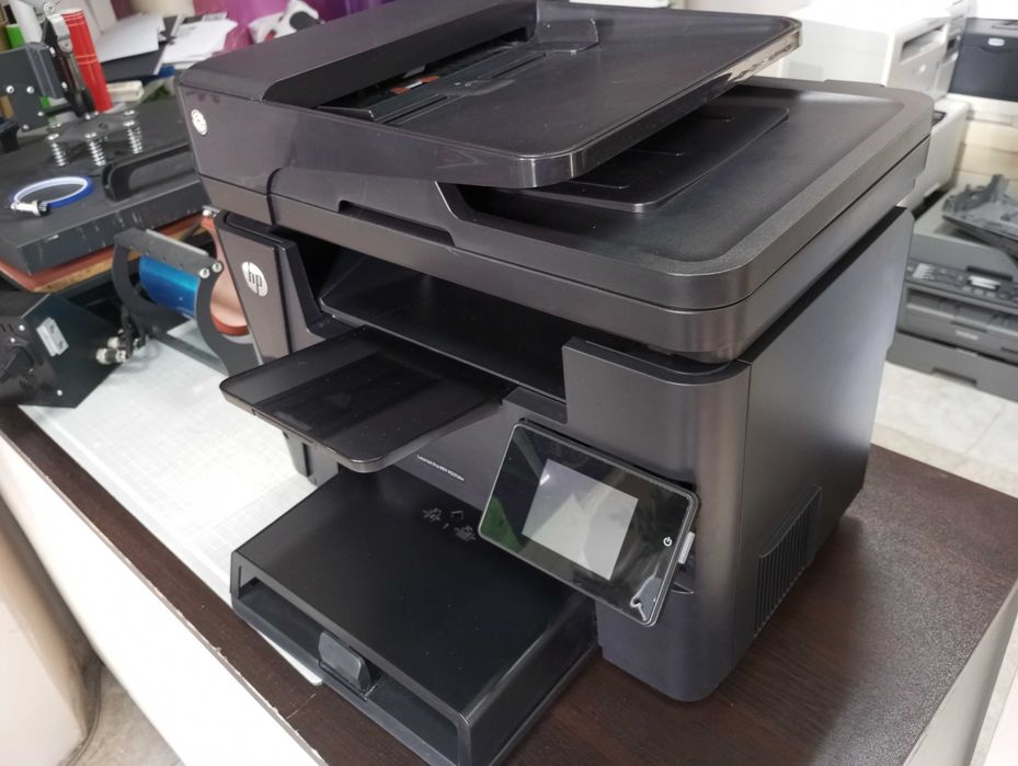 Нов! Безжичен Wi-Fi лазерен принтер, скенер и копир HP LaserJet Pro MFP M225dw с дуплекс и ADF