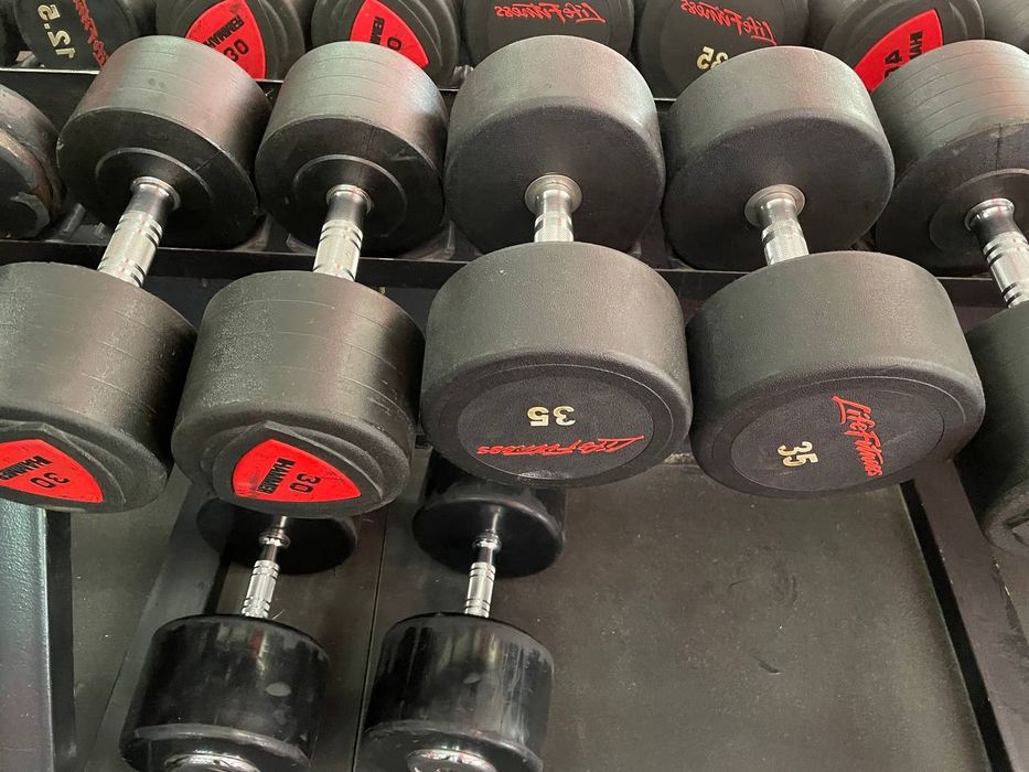 Продаётся гантели разные весов