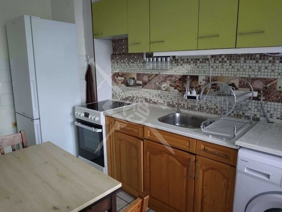 Двустаен апартамент в кв. Тракия - 1697121