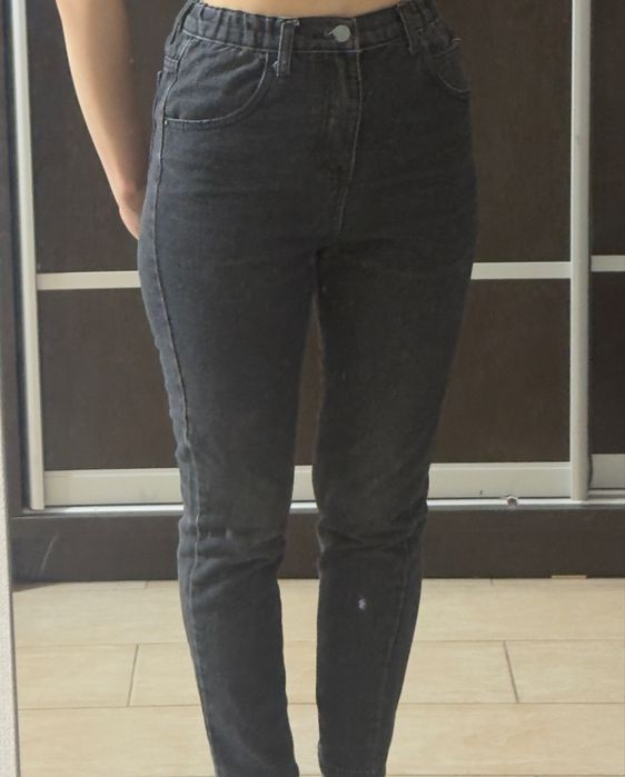 Джинсы новые, красивые