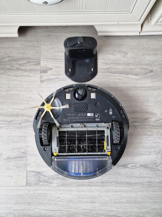 Продам робот-пылесос iRobot