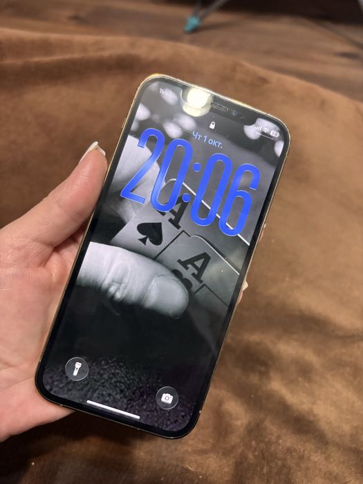 Продам Iphone 12 pro
