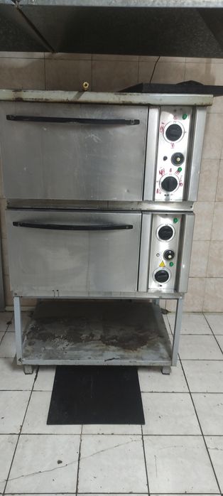 Продаю духовой шкаф