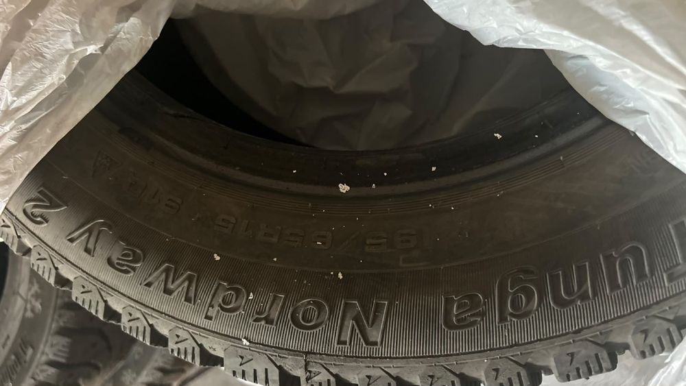 Зимние шины с шипами R 15  195/65