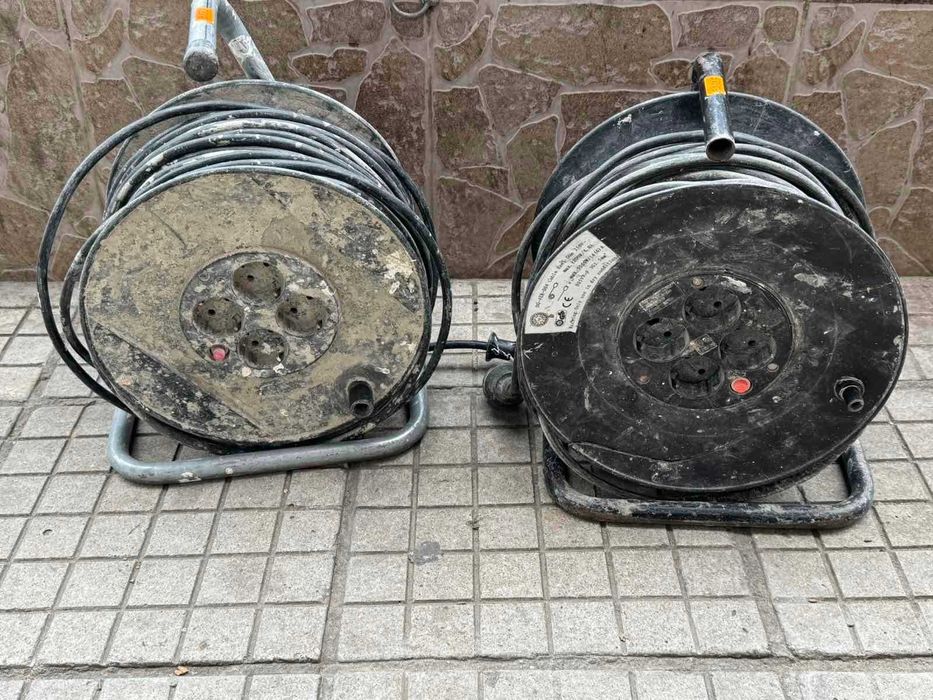 Два броя макари по 50 метра