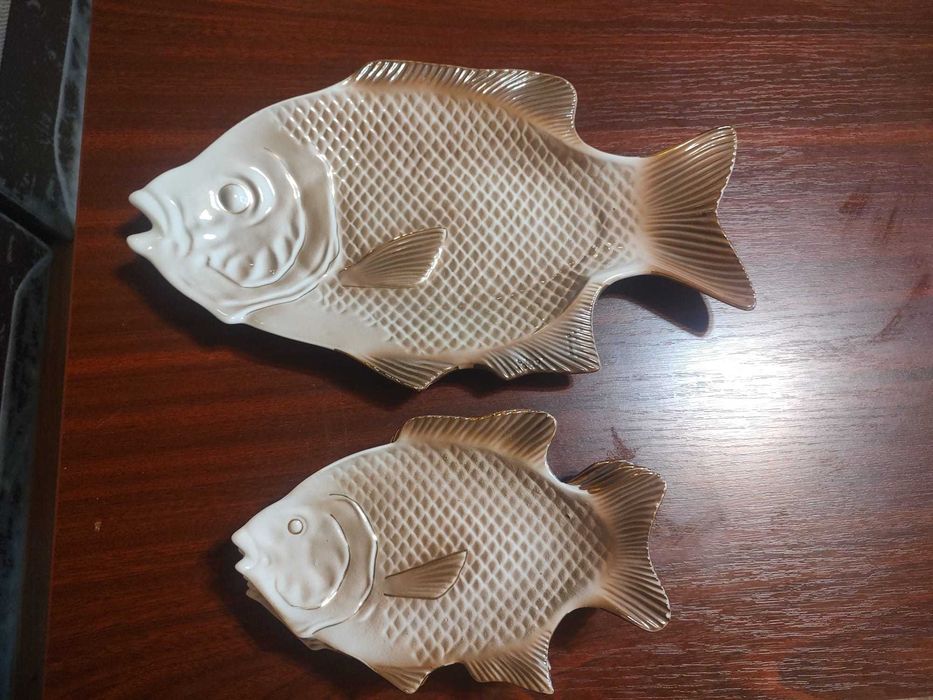 Set 5 farfurii plus platou mare pentru servit peste din portelan fin Curtea de Arges