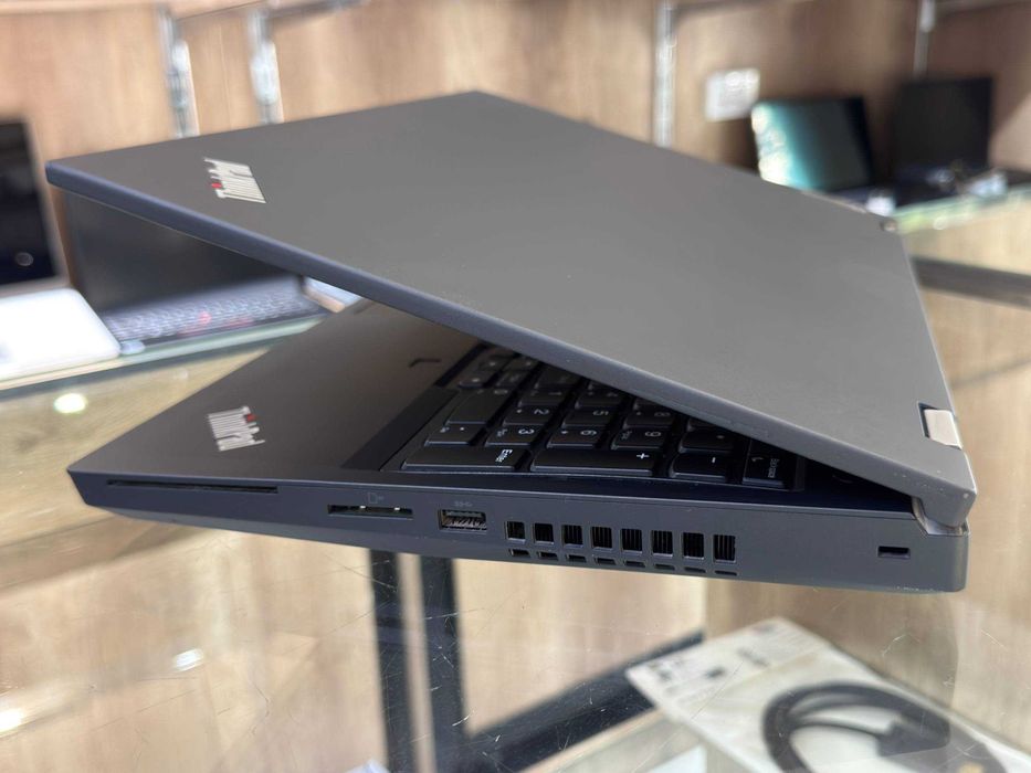 LENOVO ThinkPad P15 Gen 2 Core i7-11850H ram32 ssd512 Quadro T1200 4Gb