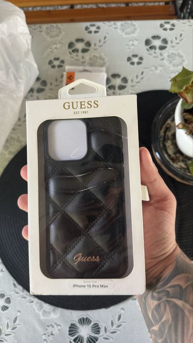 Guess оригинален кейс
