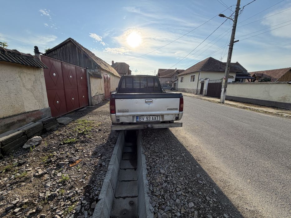 Mazda B2500 Pick up
