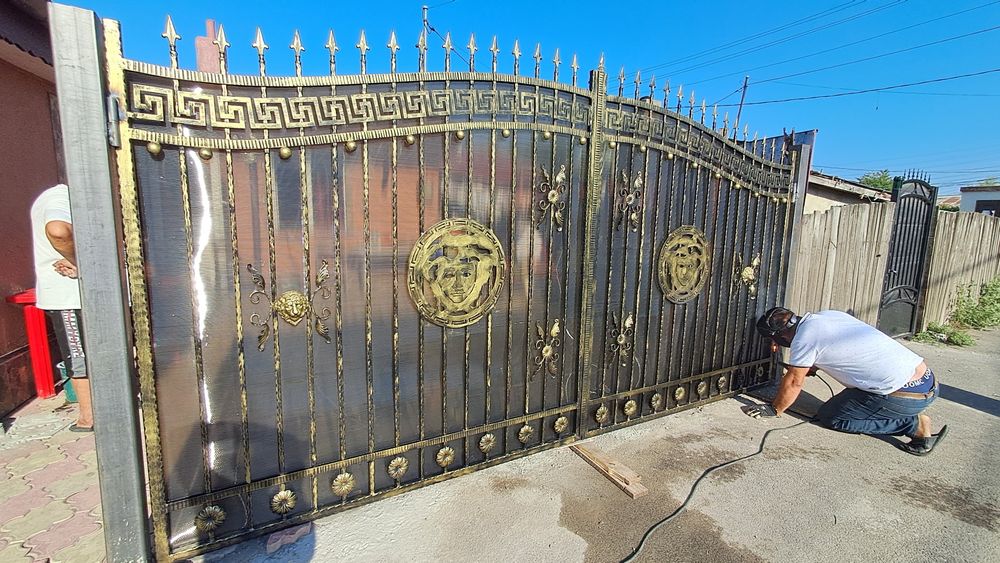 Vindem garduri si porti din fier forjat orice model