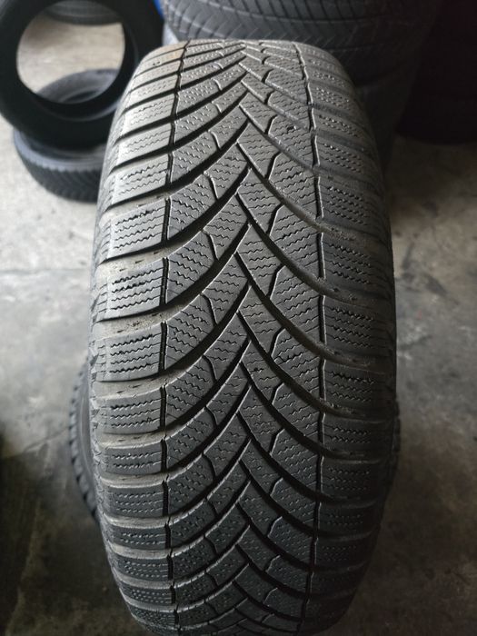 Semperit 215/65 R16 98H MS iarnă