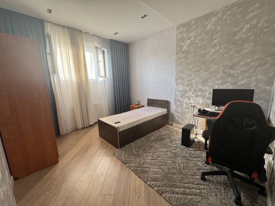 3 қаватли 6 хонали ховли сотилади Кулол