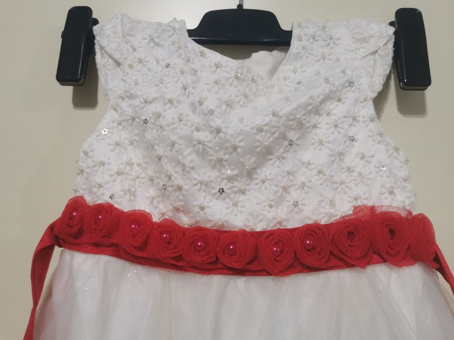 Rochita alba marime 10 ani