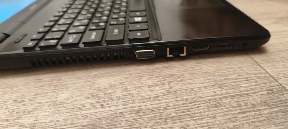 Продам ноутбук acer срочно