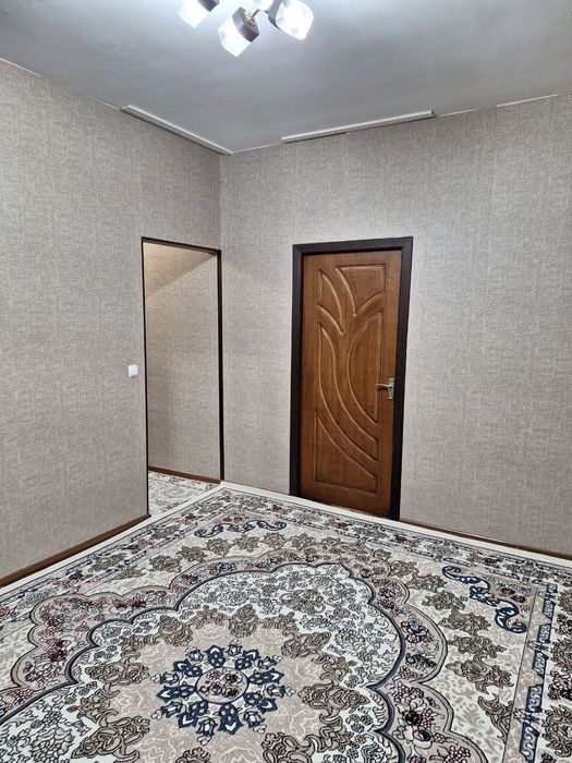 СРОЧНО продаётся!! 2в3 комн.,1 этаж на метро Хамза!