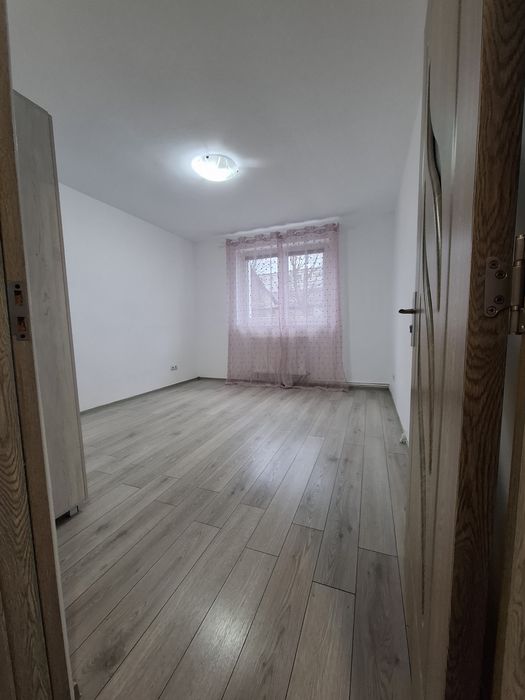 Vând apartament 3 camere în Cisnădie 66,3 mp supraf construită