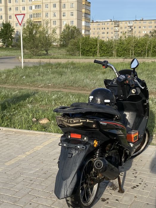 Скутер Maxi 150 куб
