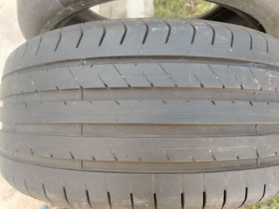 Гуми два броя 225/40/18