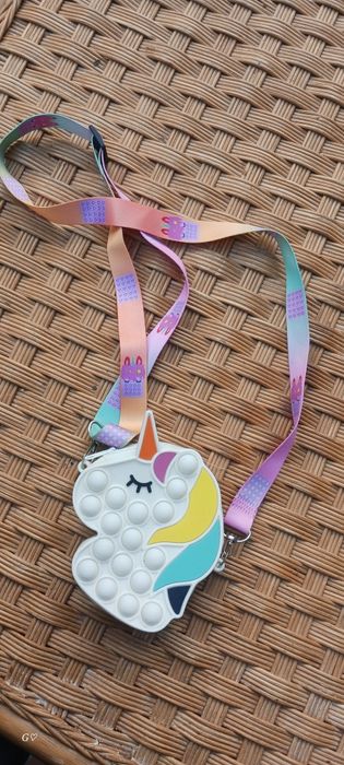 7 ранички/чантички и 1 портмоне