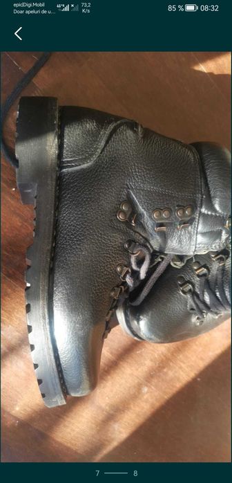 Bocanci munte Lowa 39.5 și 41 cu vibram prindere coltari