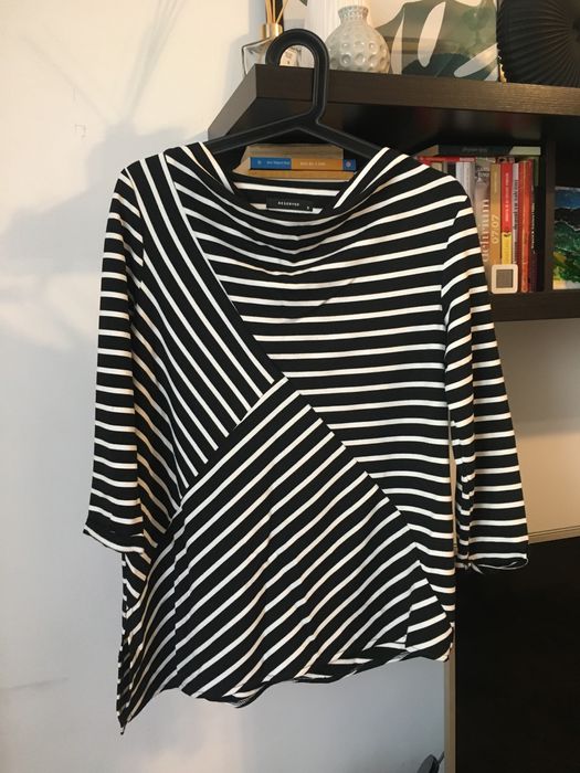 Bluza in dungi Reserved