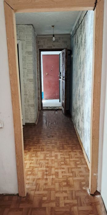 Продам квартиру 3х комнатную на 1 этаже частично мебилированная – pohled 3