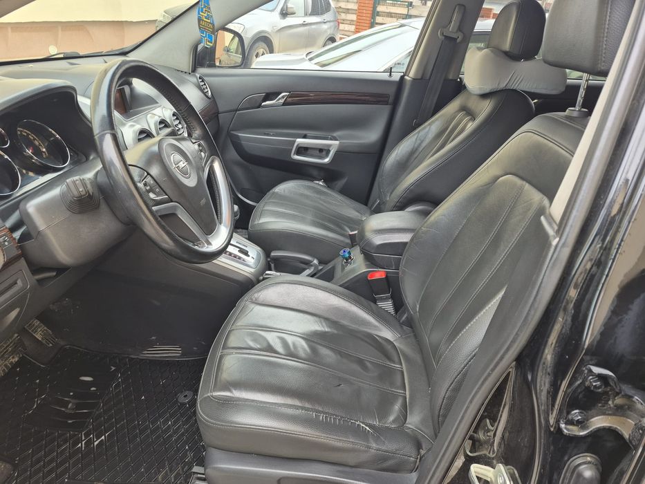 Vând Opel Antara Cosmo, tracțiune integrală 4x4, motor 2.0 CDTI