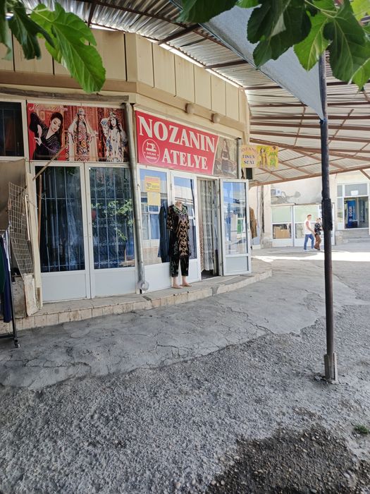 Карвон бозорда магазин сотилади