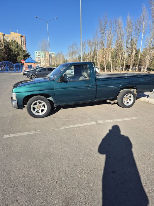 Ниссан пикап продам