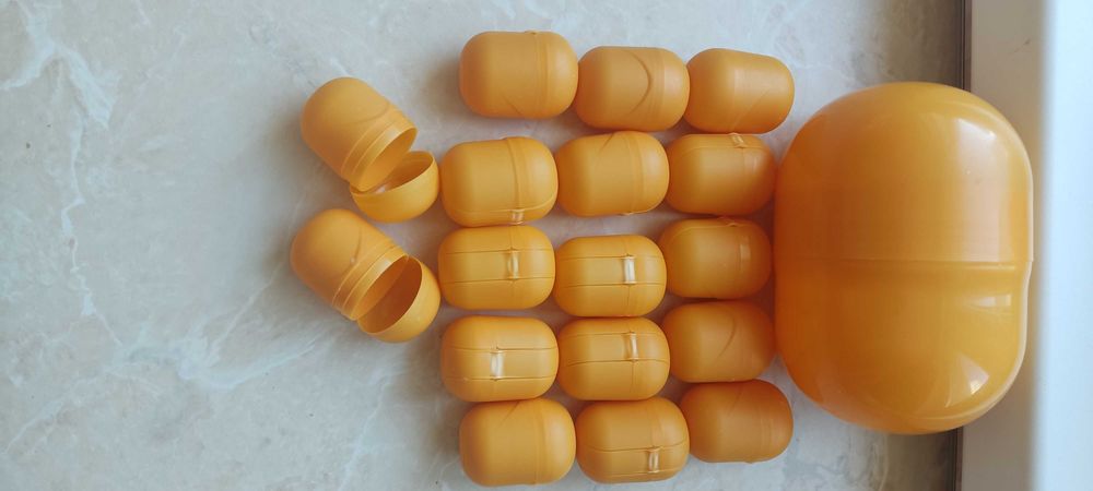 Kinder желтки пустые, дешево