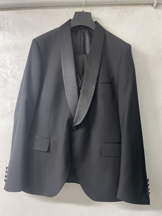 Продам смокинг костюм