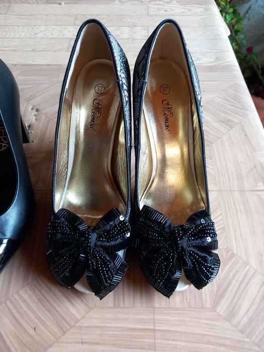 Дамски обувки официални български