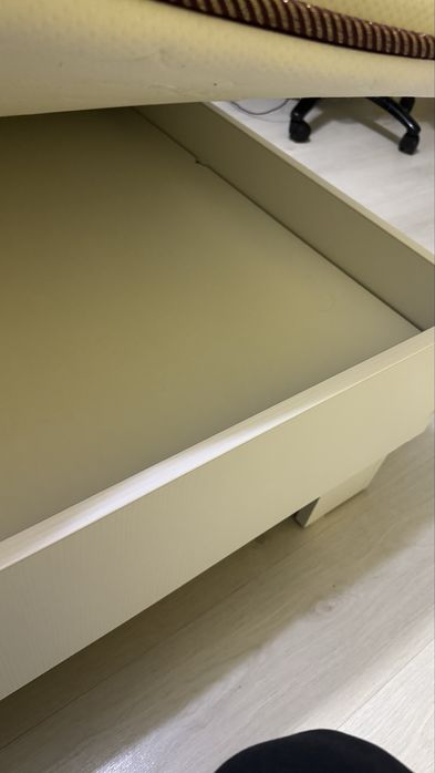 Pat cu saltea ridicare personala