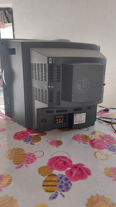 Продам телевизор