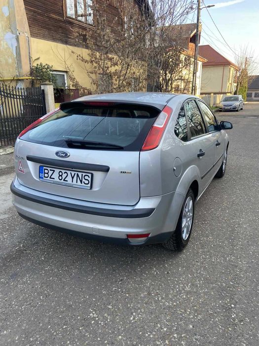 Masina Foarte ingrijita Ford Focus II