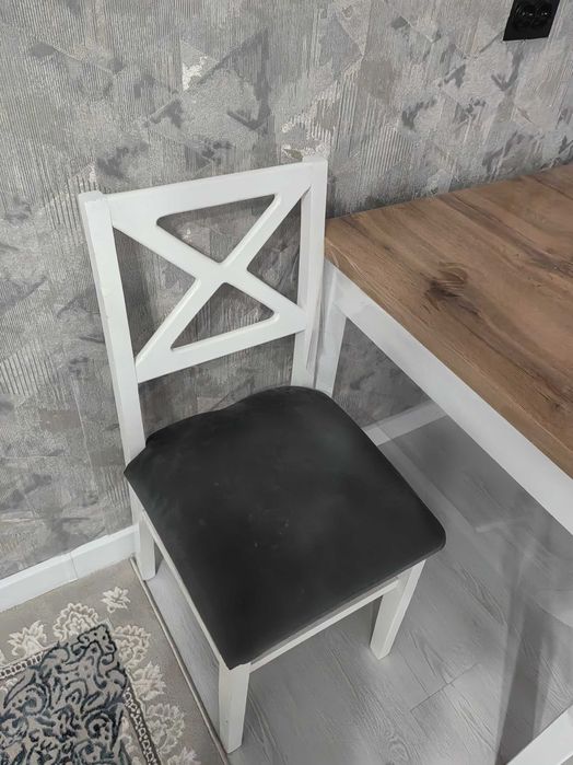 Продам стол с стульями