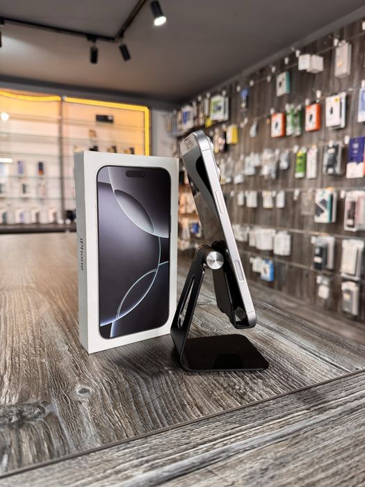 iPhone 16 Pro Max, White, 256 GB