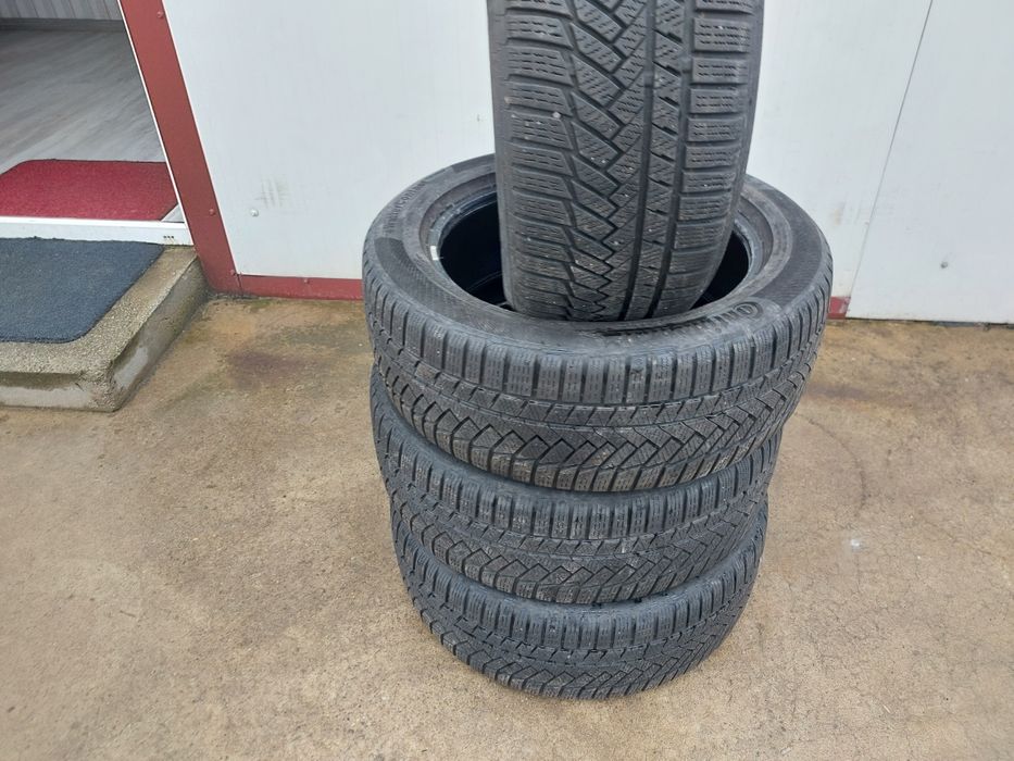 125 lei bucata! Set anvelope M+S/IARNA 225 50 17 Continental