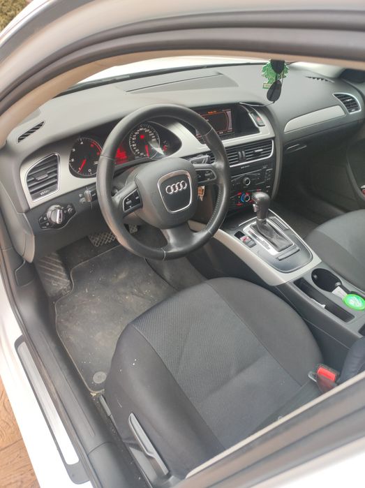 Vând Audi A4 b8.