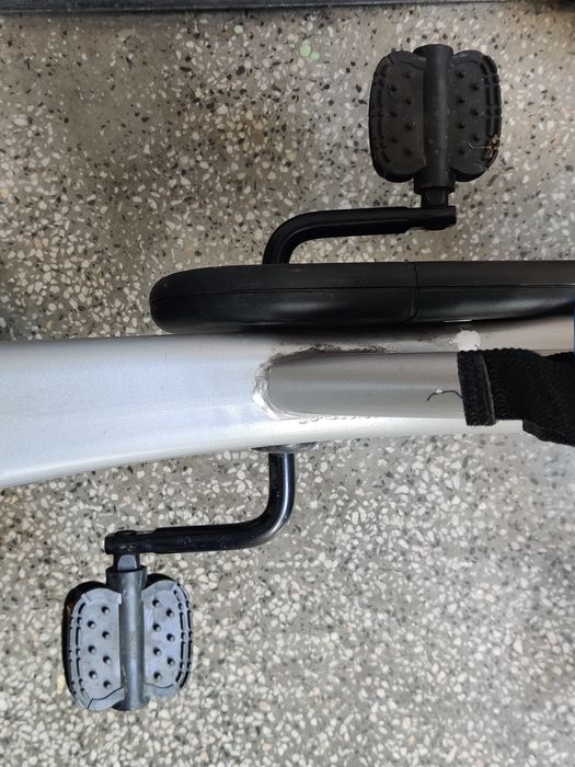 Триколка с Педали за деца от 2 до 4 г. + Чадър и Спирачка ITALTRIKE