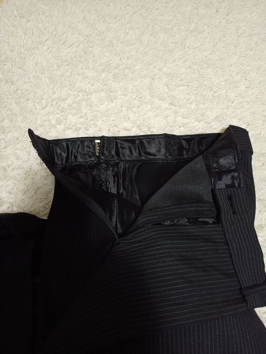 Продам подростковый костюм тройка.