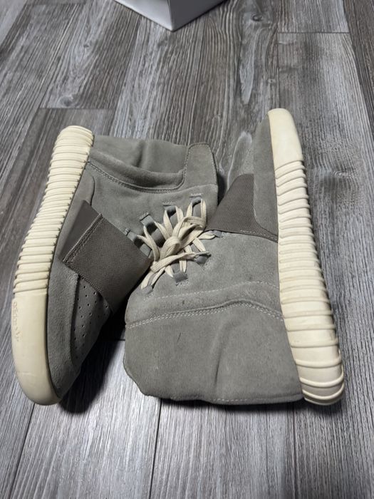 Adidas Yeezy Boost 750 grey