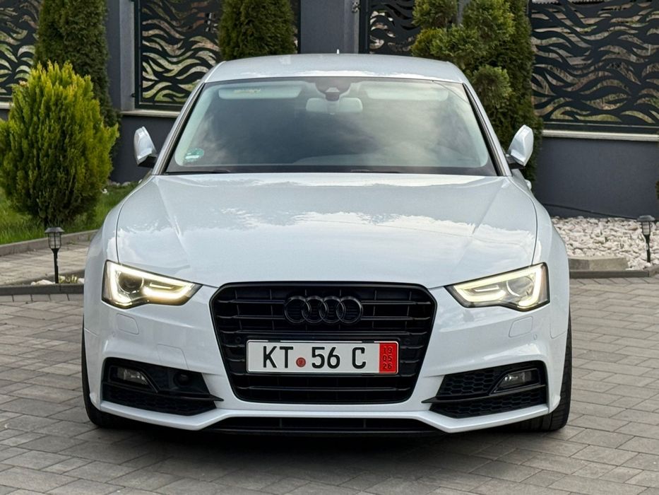 Audi A5 Competition / Distronic / Navigatie / Lane Assist / Senzori Parcar / 190 CP