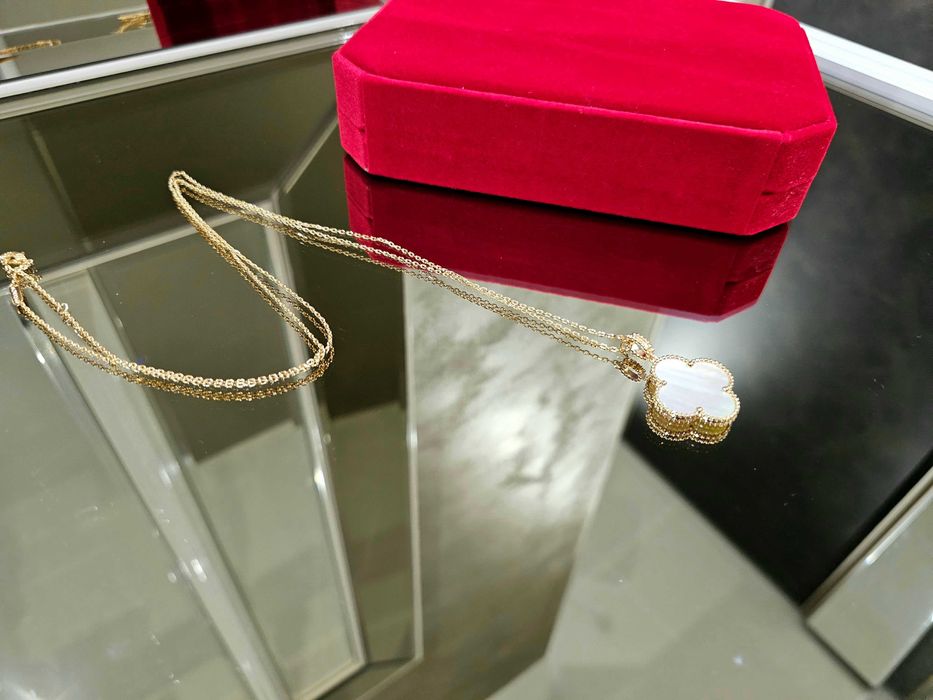 Van Cleef & Arpels VCA Rose Mother Long Magic Alhambra Дамско Колие